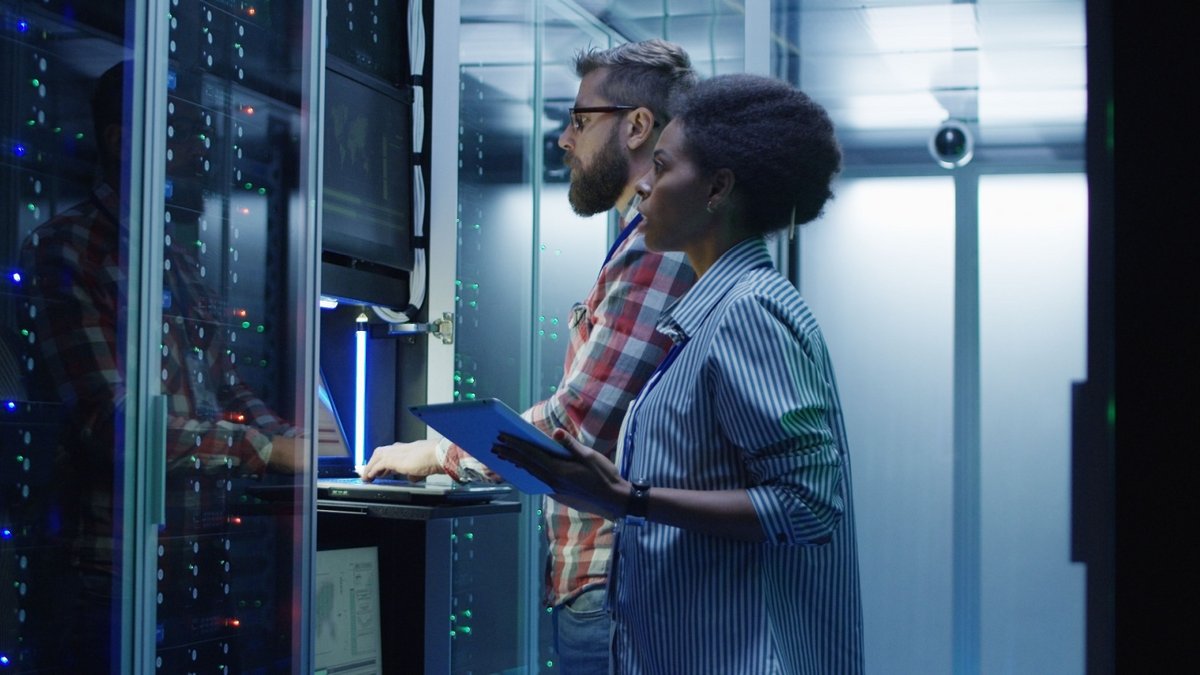 Un PRA doit évoluer : mises à jour, formations et nouvelles technologies assurent une reprise efficace et renforcent la confiance client - © Shutterstock