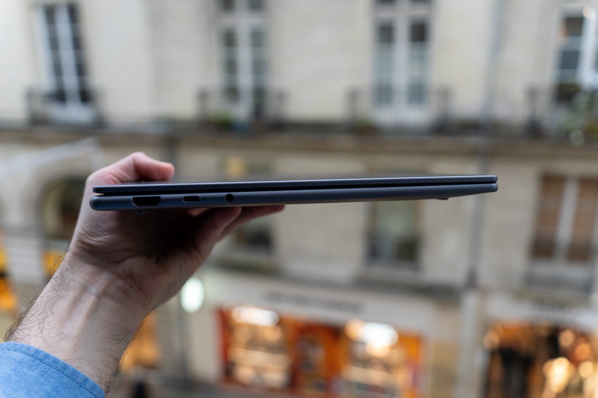 Lenovo Yoga Slim 7 (Gen 9) 15