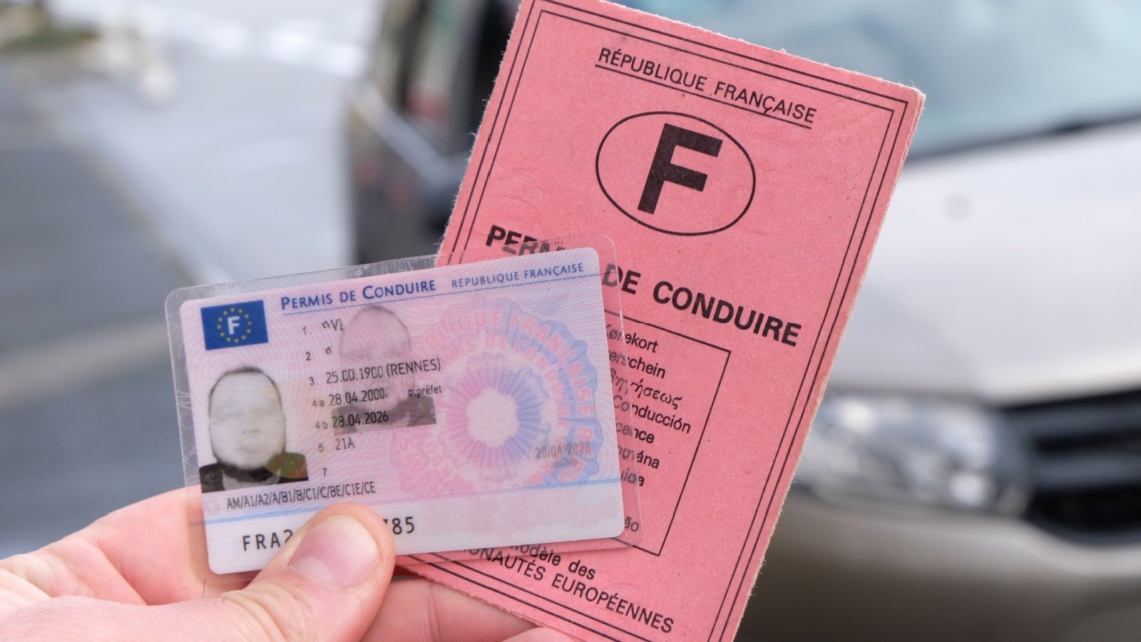 Vous pouvez soit contester la verbalisation en indiquant ne pas avoir été au volant, soit désigner le conducteur véritable - ©RVillalon / Shutterstock