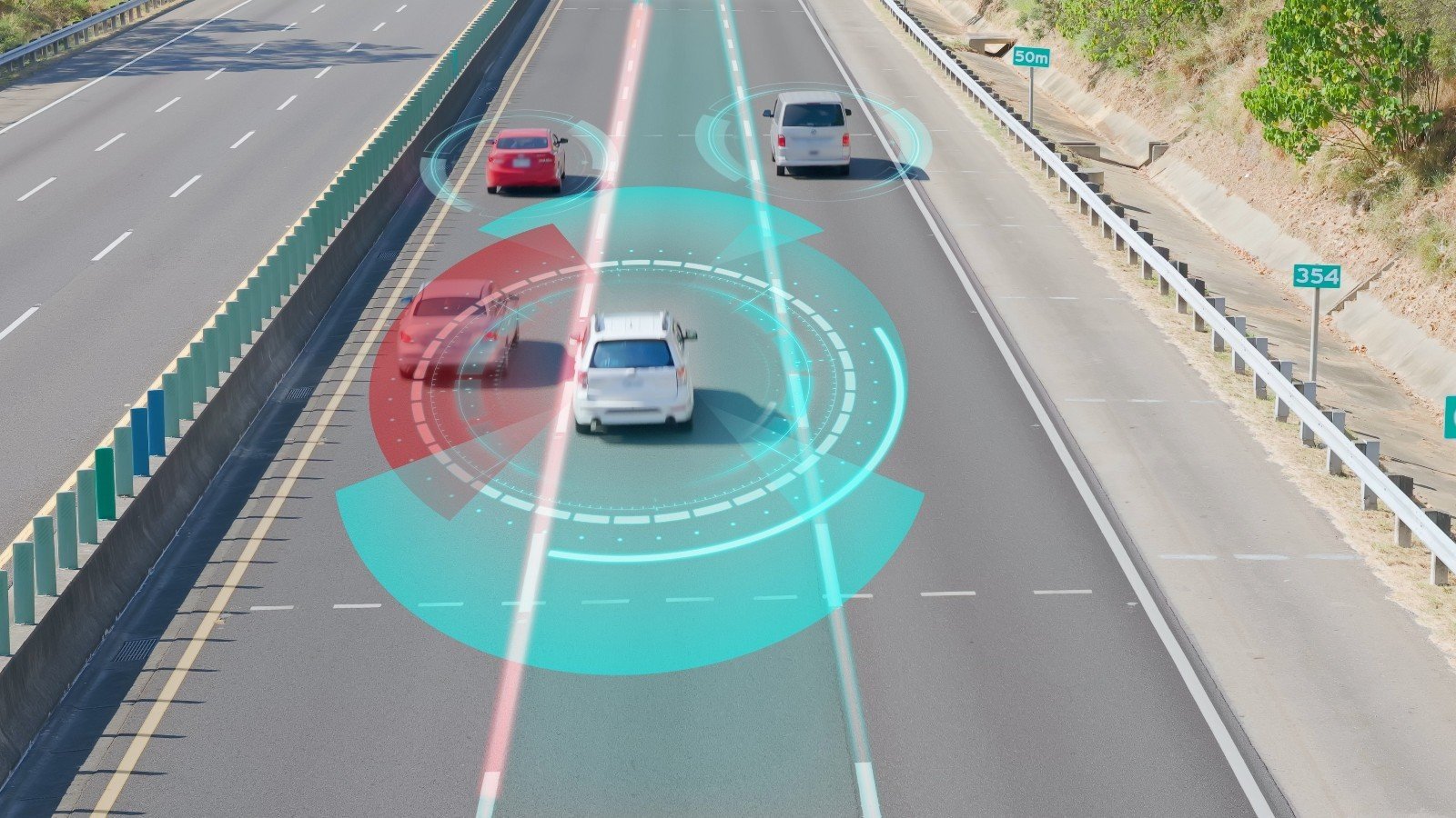 Au sommet du pavillon, le LiDAR dialogue avec le système DiPilot 300 et une puce Nvidia Drive Orin de 254 TOPS - ©aslysun / Shutterstock