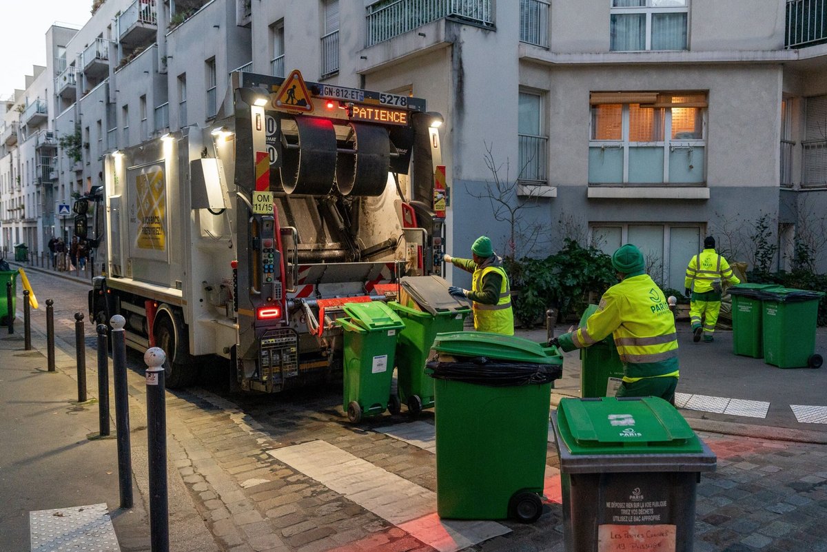 L'IA traque les déchets qui transforment les camions poubelles en torches en Essonne. © Wiliamhero / Shutterstock