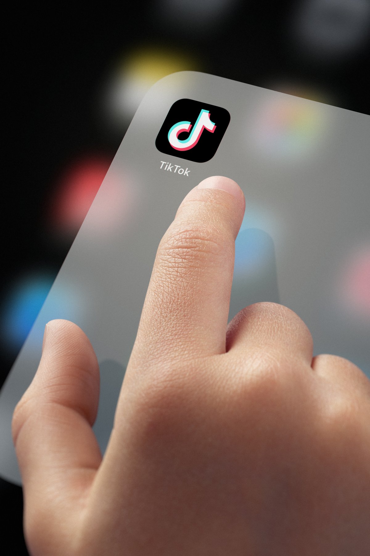  TikTok et la vérification d’âge : un chef-d’œuvre d’illusionnisme. © Improvisor / Shutterstock