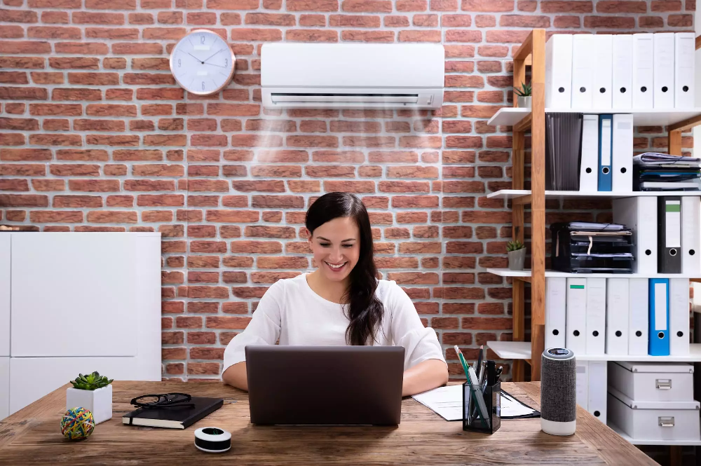 Rafraîchir efficacement un grand bureau de 60 m² avec une climatisation fixe Split murale ©  Vematec