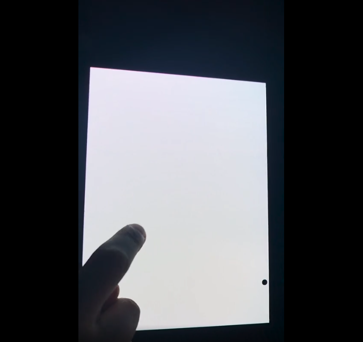 Samsung Galaxy Z TriFold : à peine sorti, le smartphone déjà victime de ...