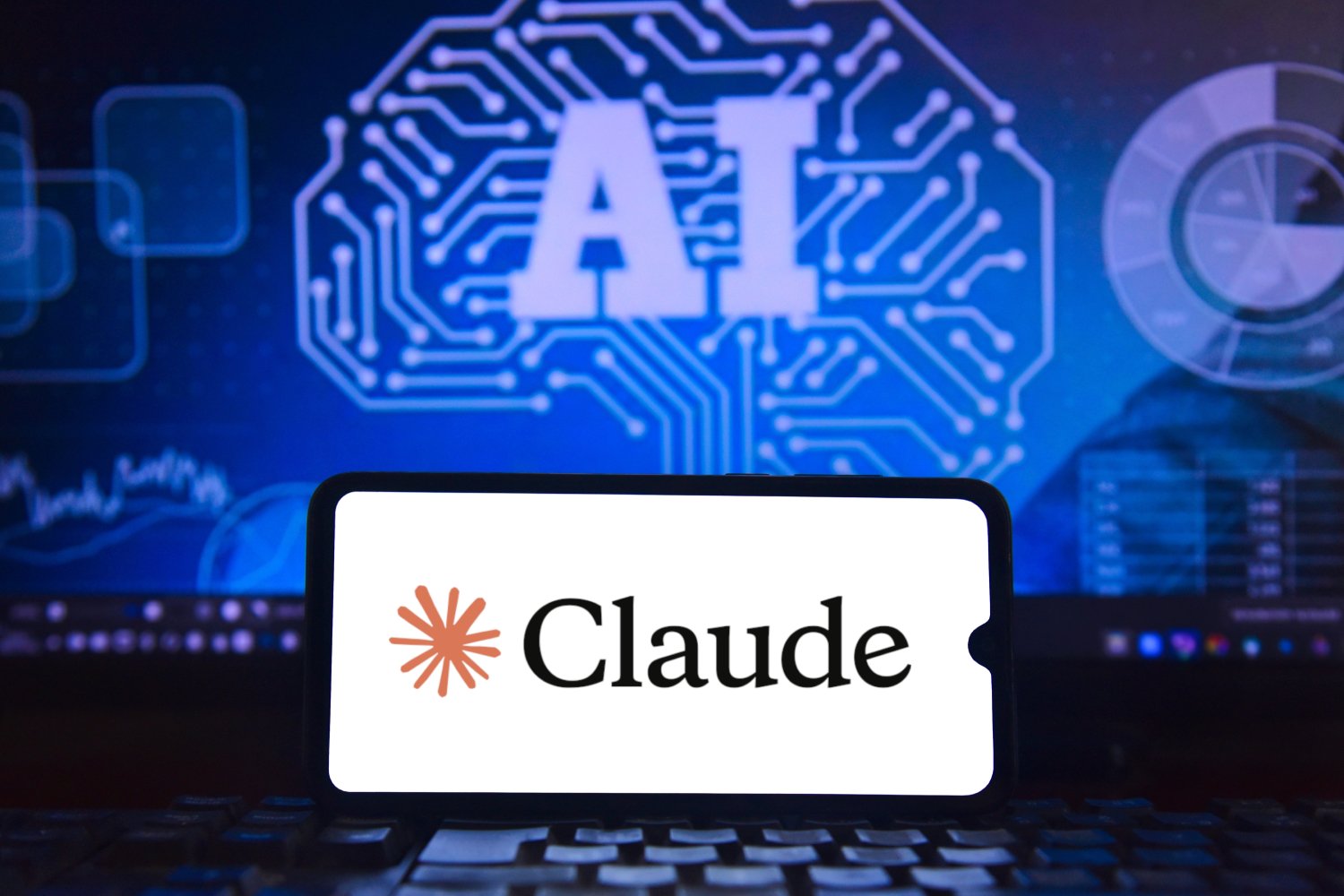 Le patron d'Anthropic tire la sonnette d'alarme sur l'IA. ©Saulo Ferreira Angelo / Shutterstock