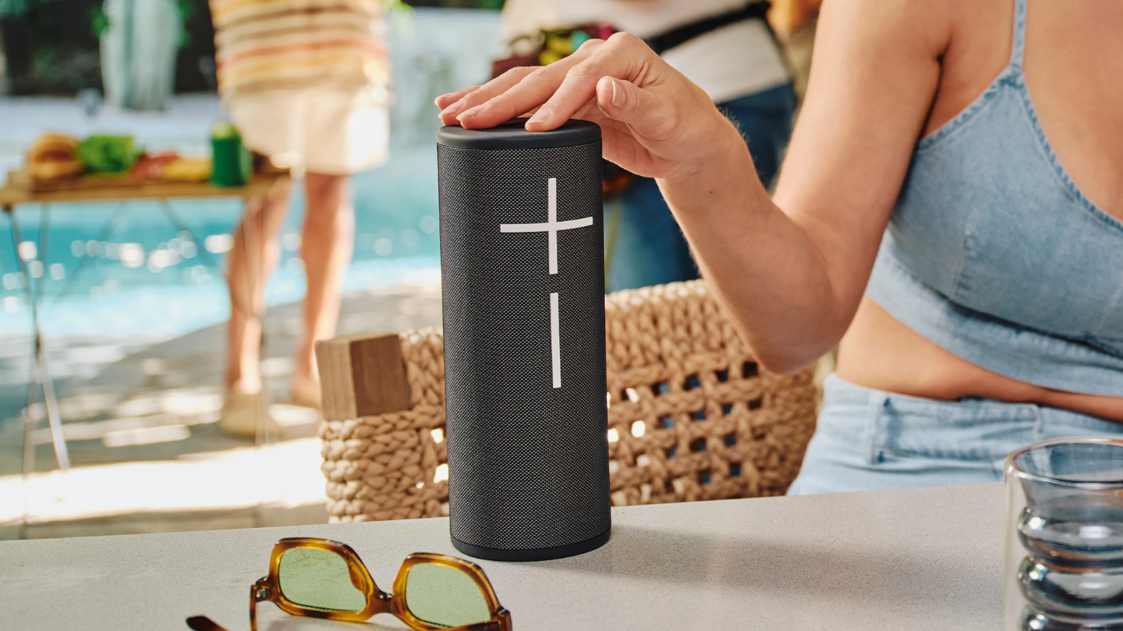 L’enceinte waterproof ultime est en promo chez Amazon : parfait pour cet été ! © UE