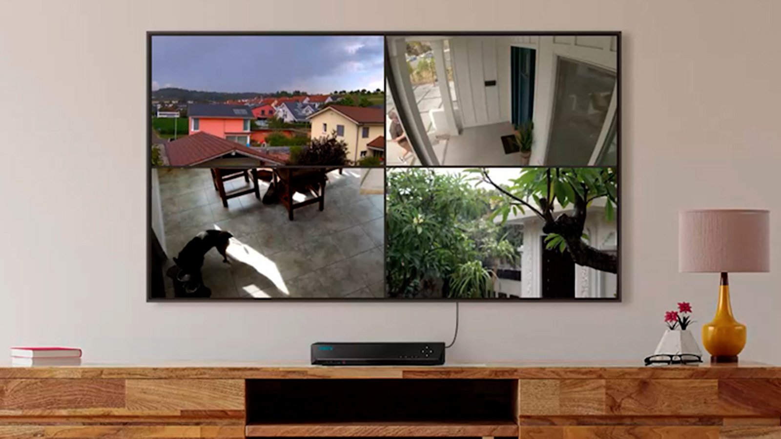 Ce kit associe quatre caméras 4K Ultra HD à un enregistreur NVR 8 canaux avec 2 To de stockage, pour une surveillance continue et des images d’une grande précision ©Reolink