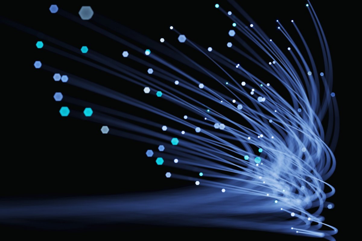 La fibre optique n'arrête plus de surprendre © Sashkin / Shutterstock