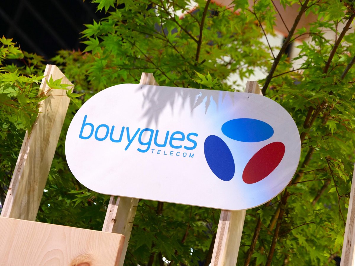 Le logo Bouygues Telecom, ici pris en photo à VivaTech 2024 © Alexandre Boero / Clubic