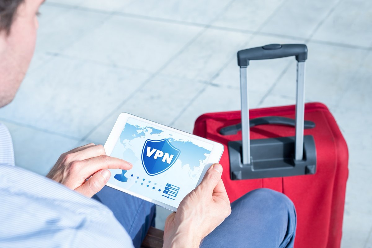 Comment bien préparer son VPN avant de partir en voyage à l’étranger. © NicoElNino / Shutterstock
