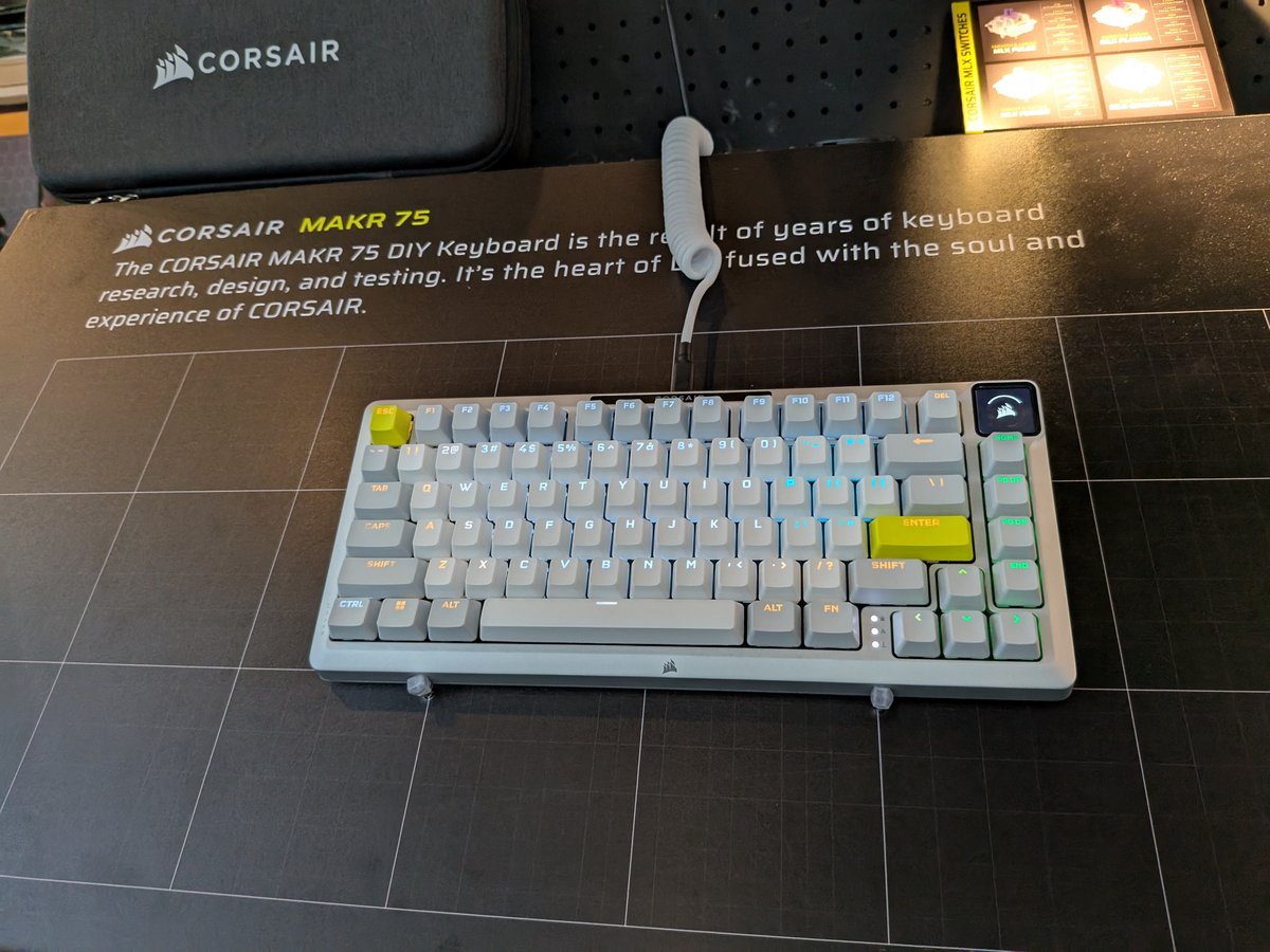 Vu de l'extérieur, ce clavier mécanique 75 touches ne paye pas de mine et pourtant ! ©Nicolas Guyot pour Clubic