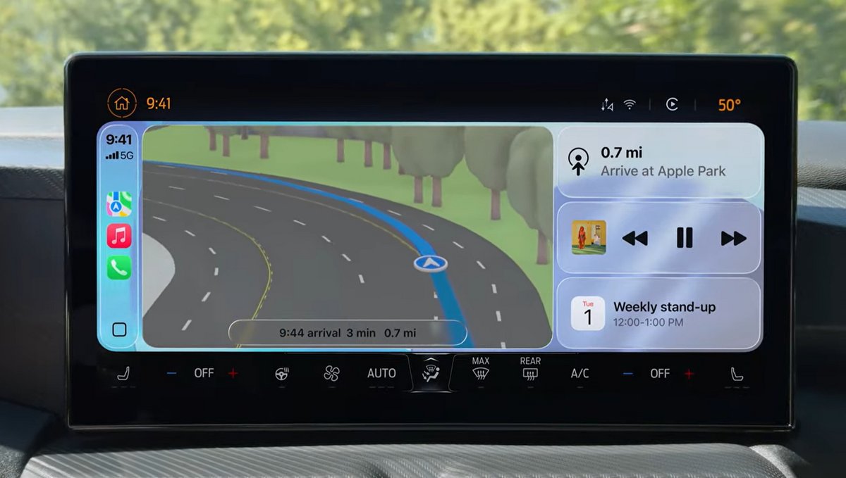 Apple Liquid Glass Carplay