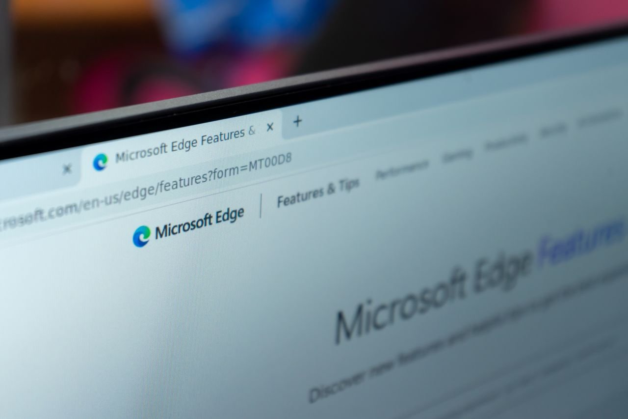 Si vous aussi vous pestez contre la surcharge d'éléments au sein de Microsoft Edge, la solution proposée par ce développeur devrait alors vous plaire. © cfalvarez / Shutterstock