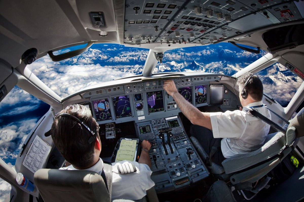 Cette faille permettrait à n'importe qui d'avoir accès au cockpit d'un avion - @ Skycolors / Shutterstock