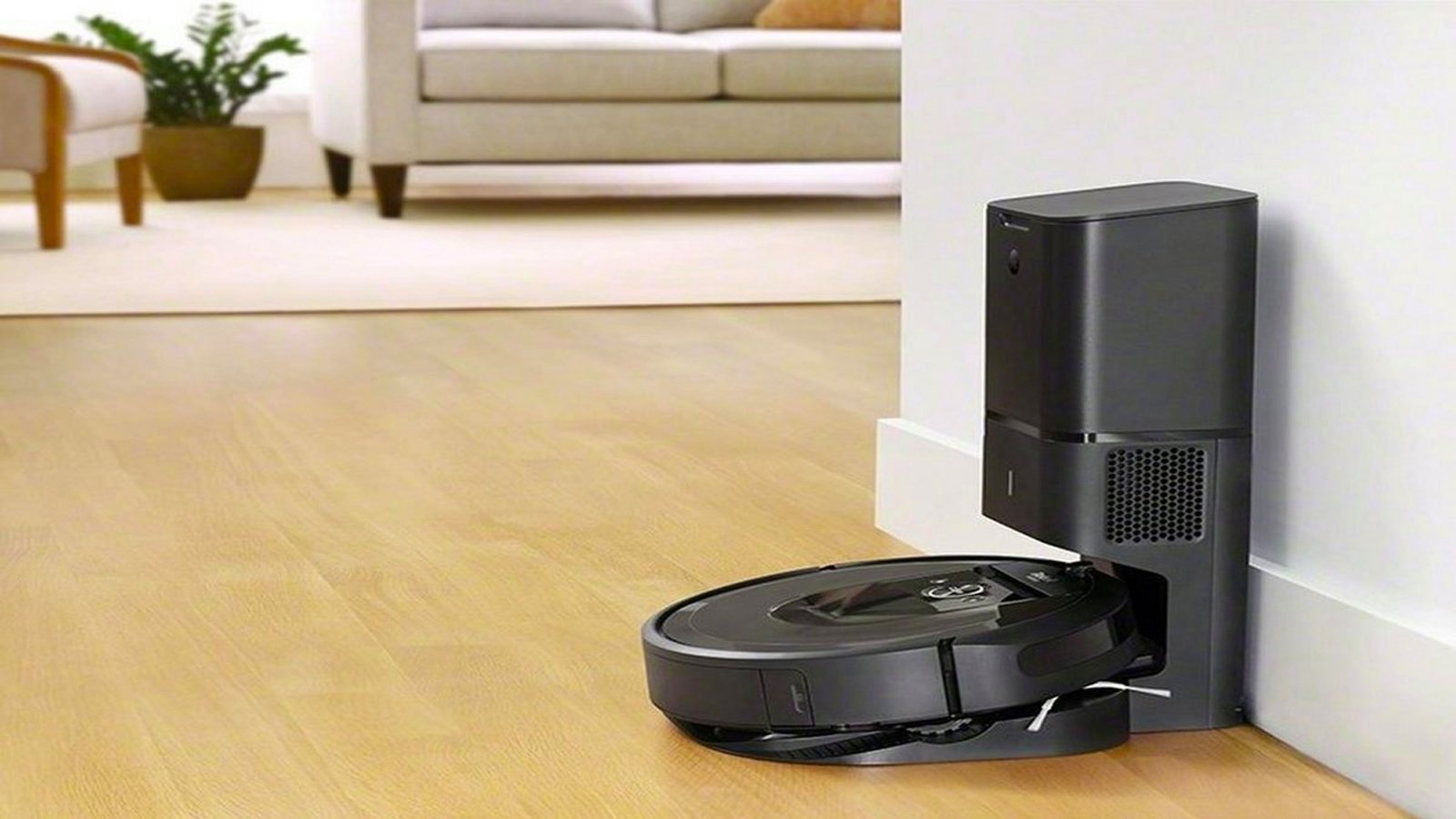 L'aspirateur robot iRobot Roomba i7+ et sa base