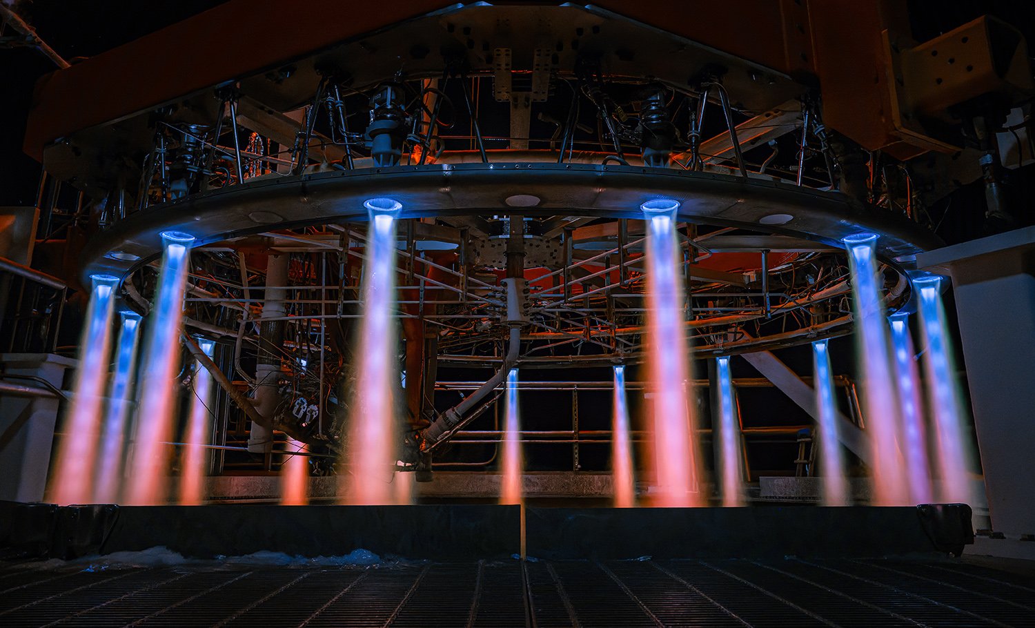 Un moteur, 15 tuyères, pour le coup c'est du jamais vu ! Crédits Stoke Space