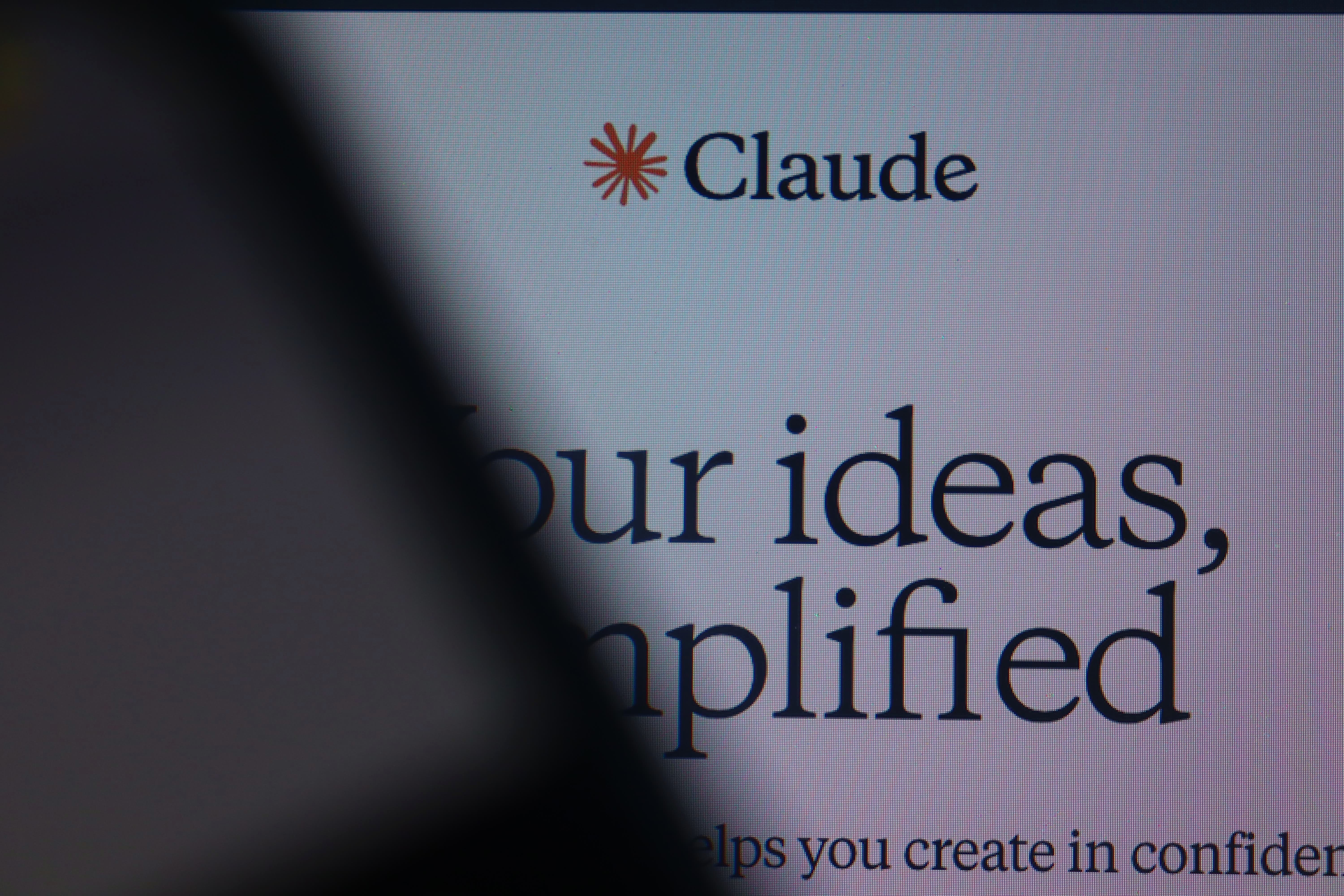 Claude Anthropic - © Shutterstock