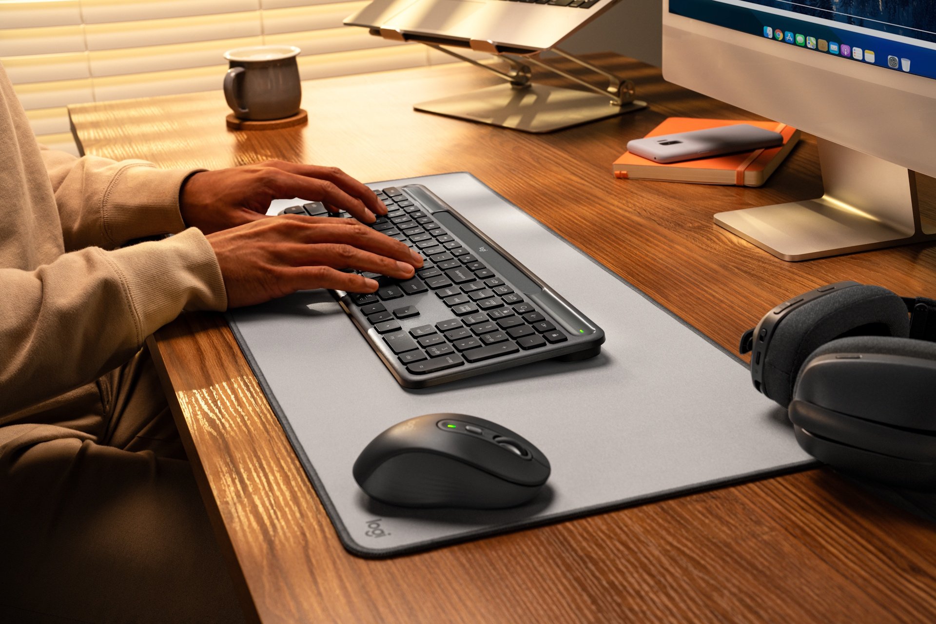 Le clavier Signature Slim Solar+ K980. ©Logitech