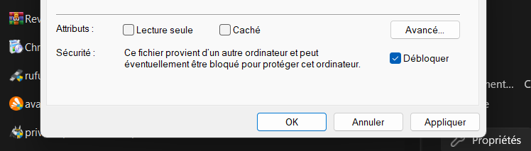 Depuis presqu'un an, l'aperçu des fichiers téléchargés sur Internet doit manuellement être débloqué dans les propriétés dudit fichier. Galère. © Clubic