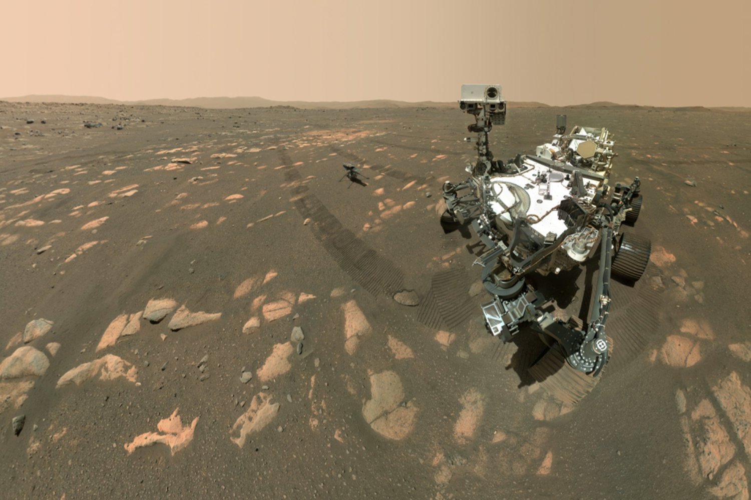 Le rover Perseverance prend un selfie sur Mars. ©NASA/JPL