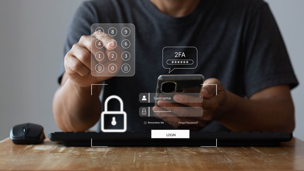 La double authentification assure une couche supplémentaire à la sécurité de votre activité en ligne © tsingha25 / Shutterstock