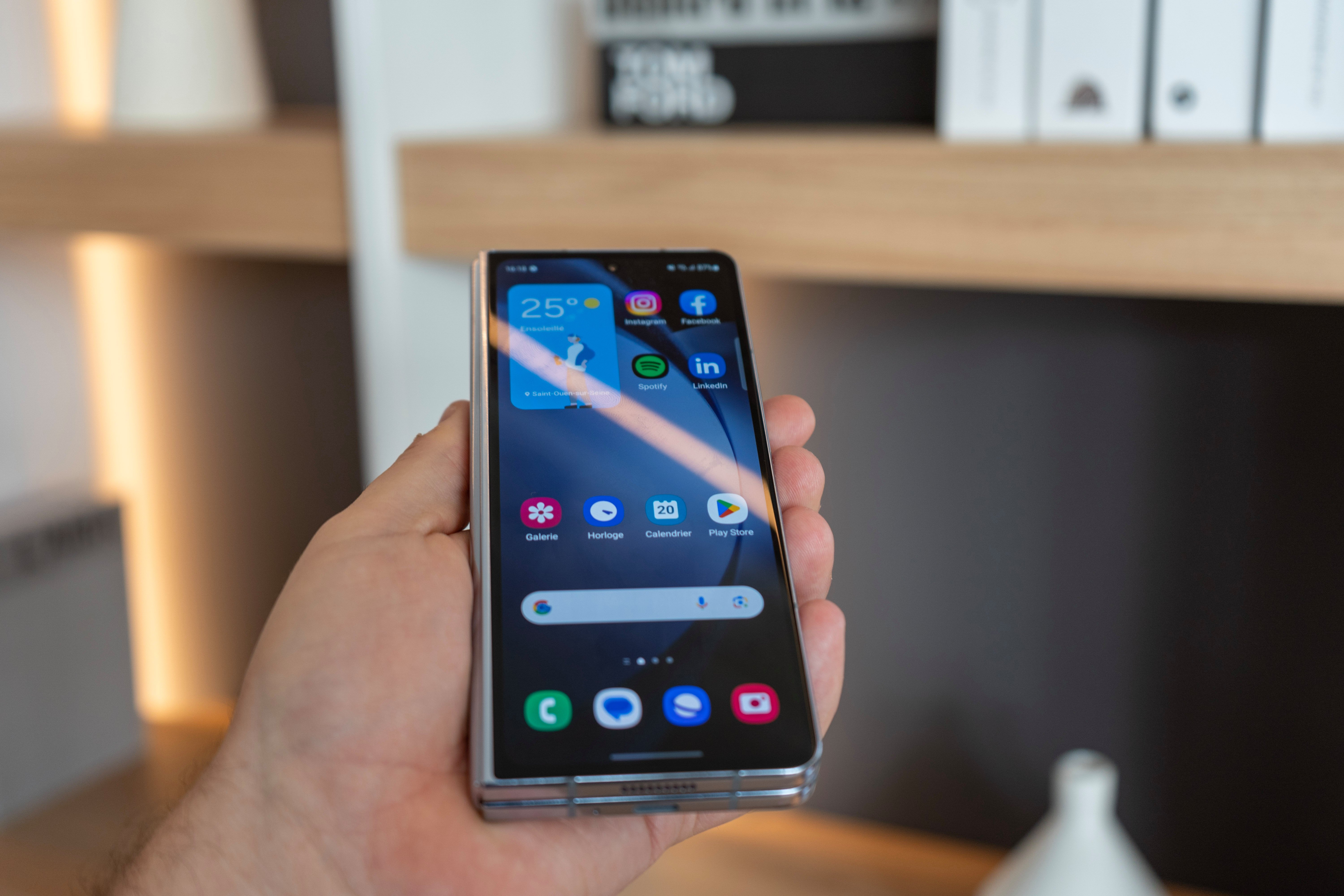 Le Galaxy Z Fold va (encore) subir une hausse de prix © Colin pour Clubic