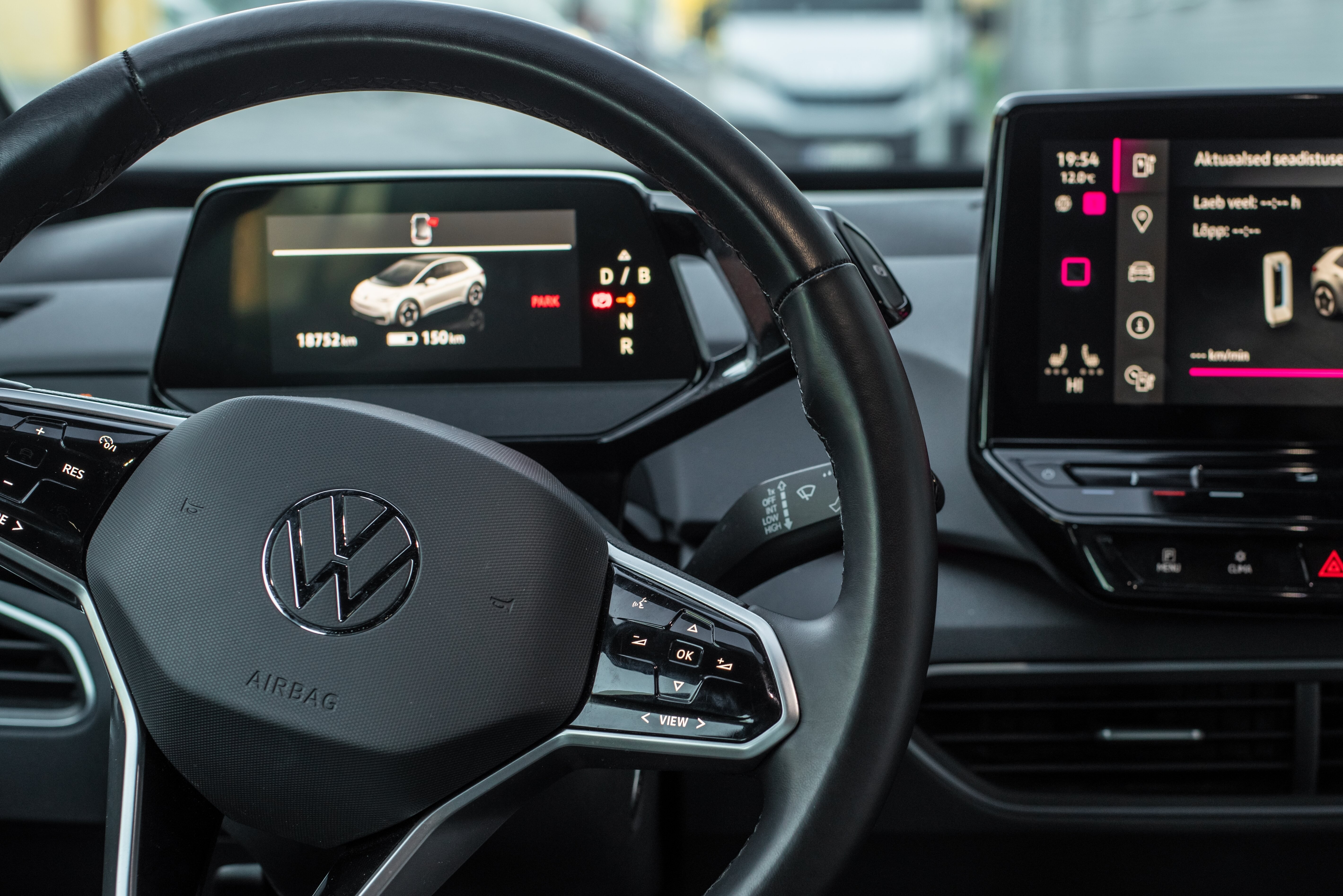Volkswagen pallie aux soucis de l'automatique par un système mécanique d'ouverture des poignées - © Aimur Kytt / Shutterstock