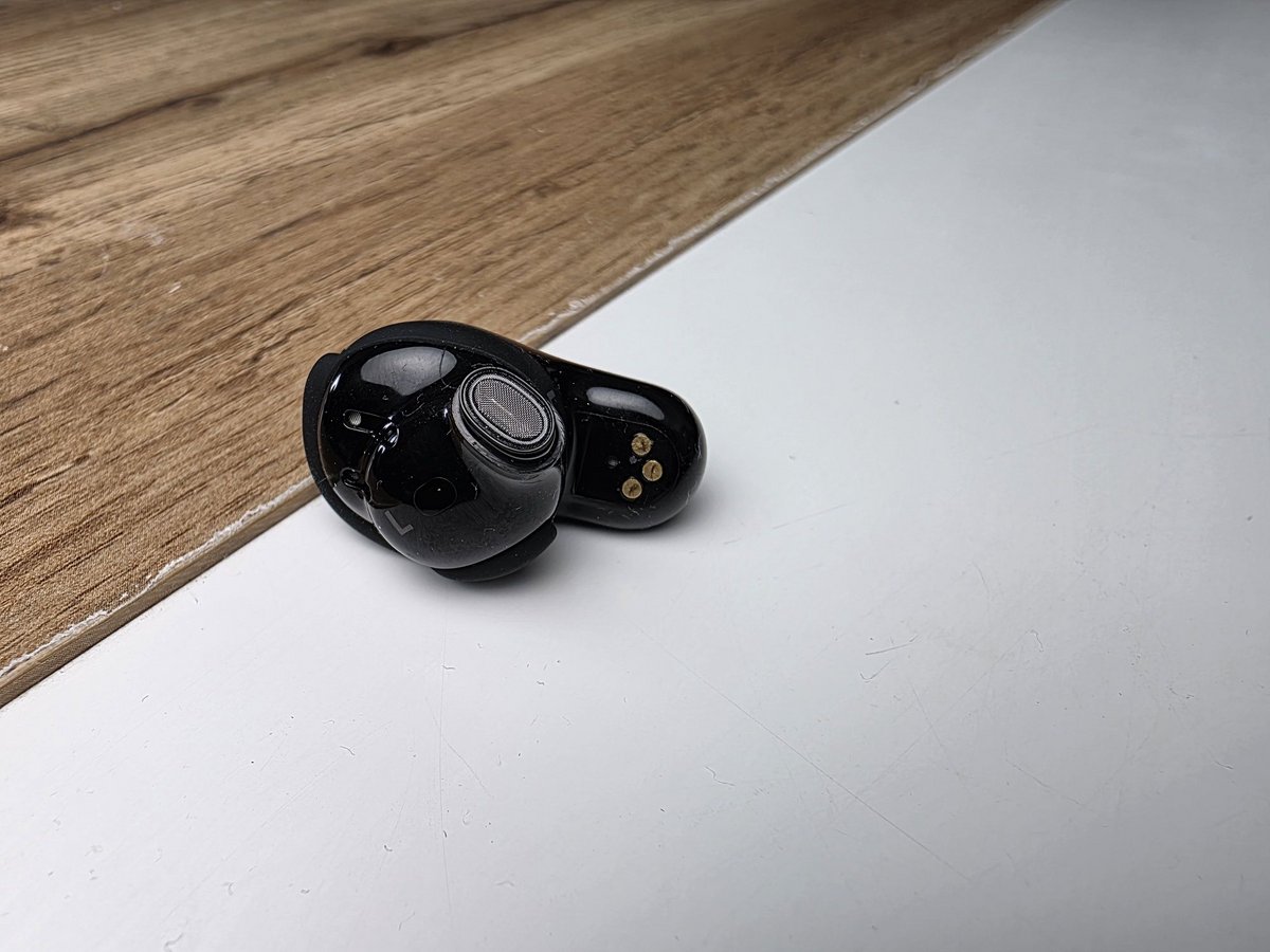 La marque ne change pas son fusil d'épaule, avec l'intégration d'un unique transducteur dynamique, associé à une canule ovoide © Guillaume Fourcadier pour Clubic