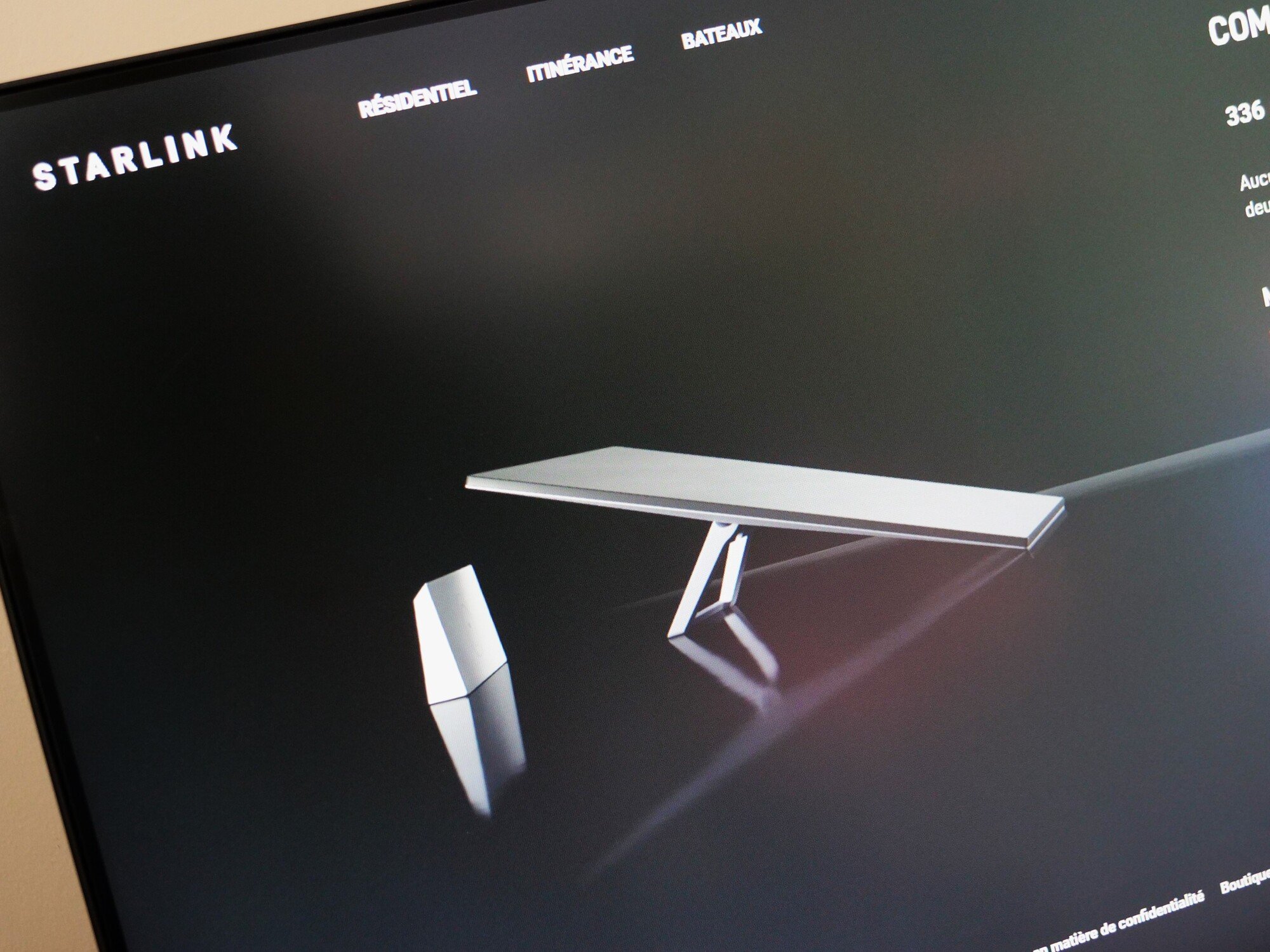 Sur son site internet, la nouvelle antenne Starlink et le nouveau routeur © Alexandre Boero / Clubic