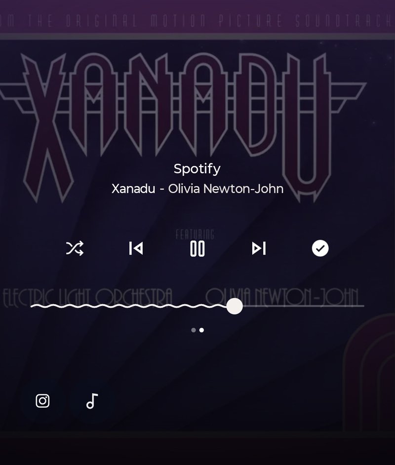 Spotify est adapté à l'écran externe. ©Marc Mitrani pour Clubic
