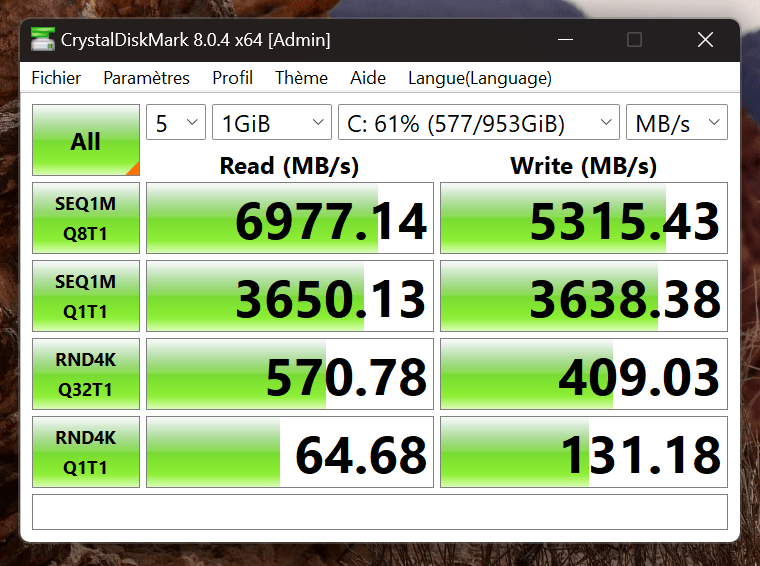 Un stockage rapide, un CPU puissant et une bonne carte graphique en font un appareil parfaitement capable d'assurer la polyvalence © Nathan Le Gohlisse pour Clubic