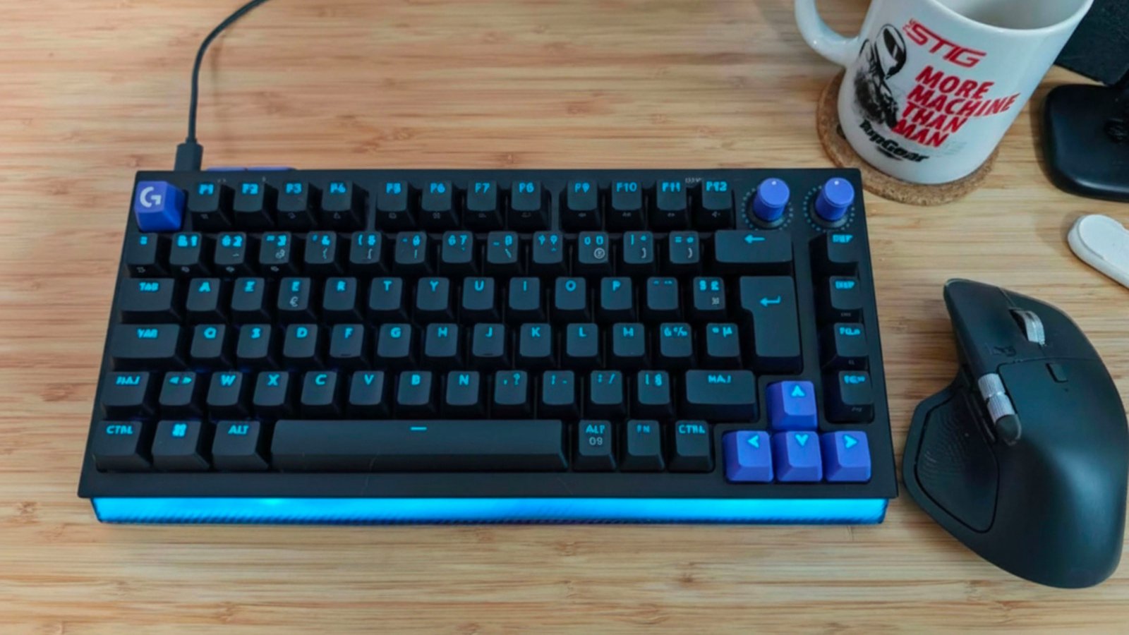 Compact et hybride mécanique/analogique, le clavier gamer  Logitech G512 X 75 a un bon petit look rétro. ©Nicolas Guyot