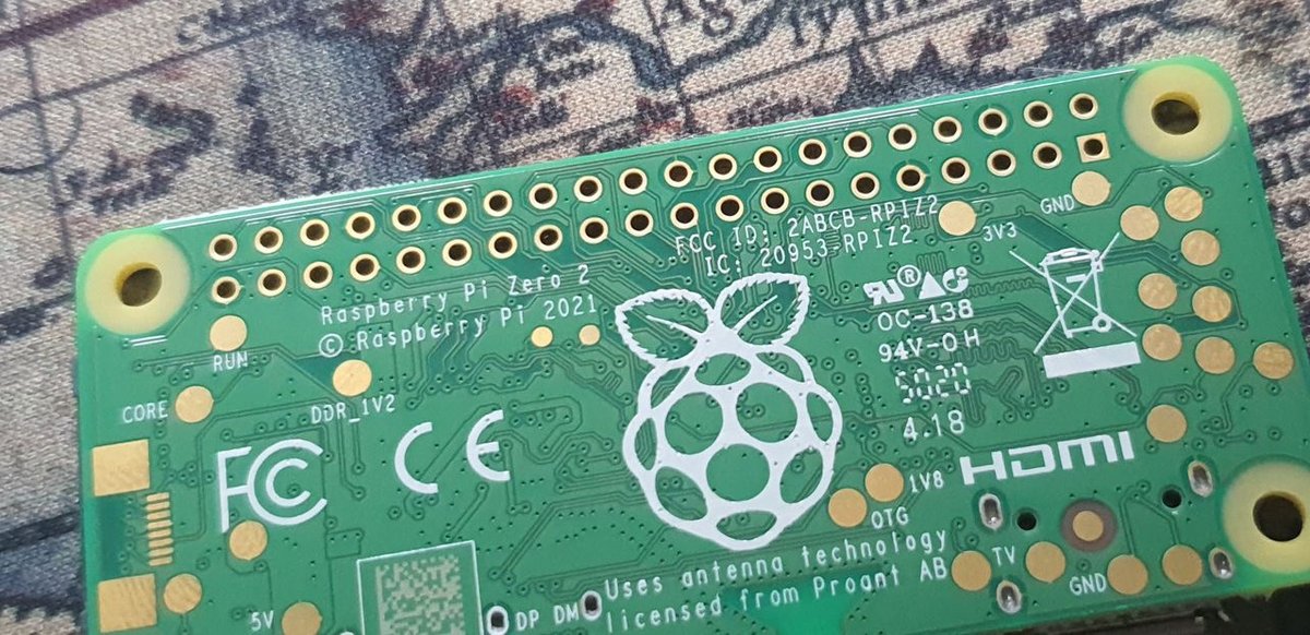 Attention, le fameux GPIO doit encore être soudé au Raspberry Pi Zero 2 W © Nerces