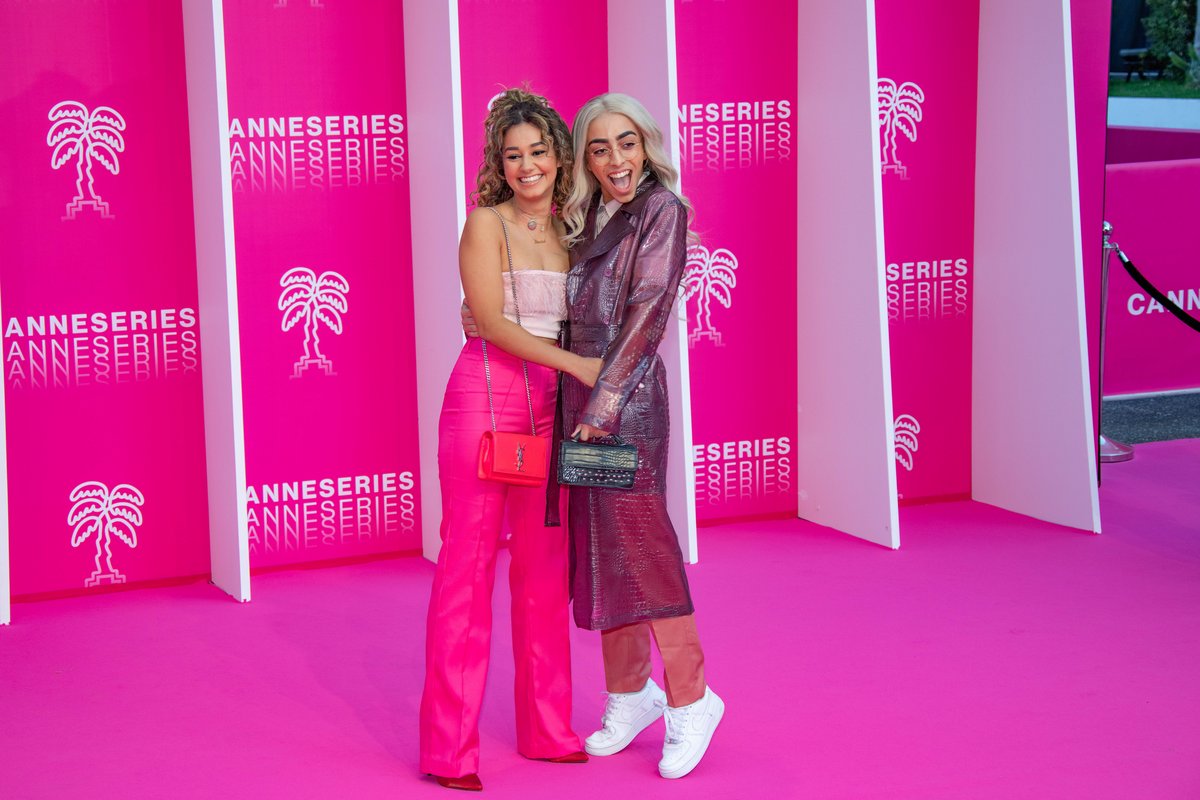 Les influenceurs Lena Situations et Bilal Hassani sont parmi les plus suivis en France © Shutterstock