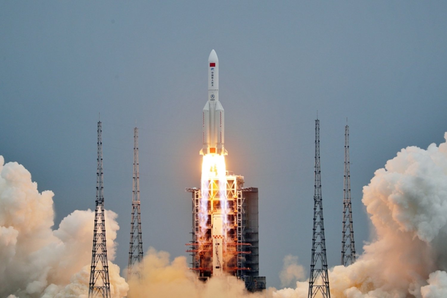 Le lancement d'une fusée Long March 5B. ©CNSA