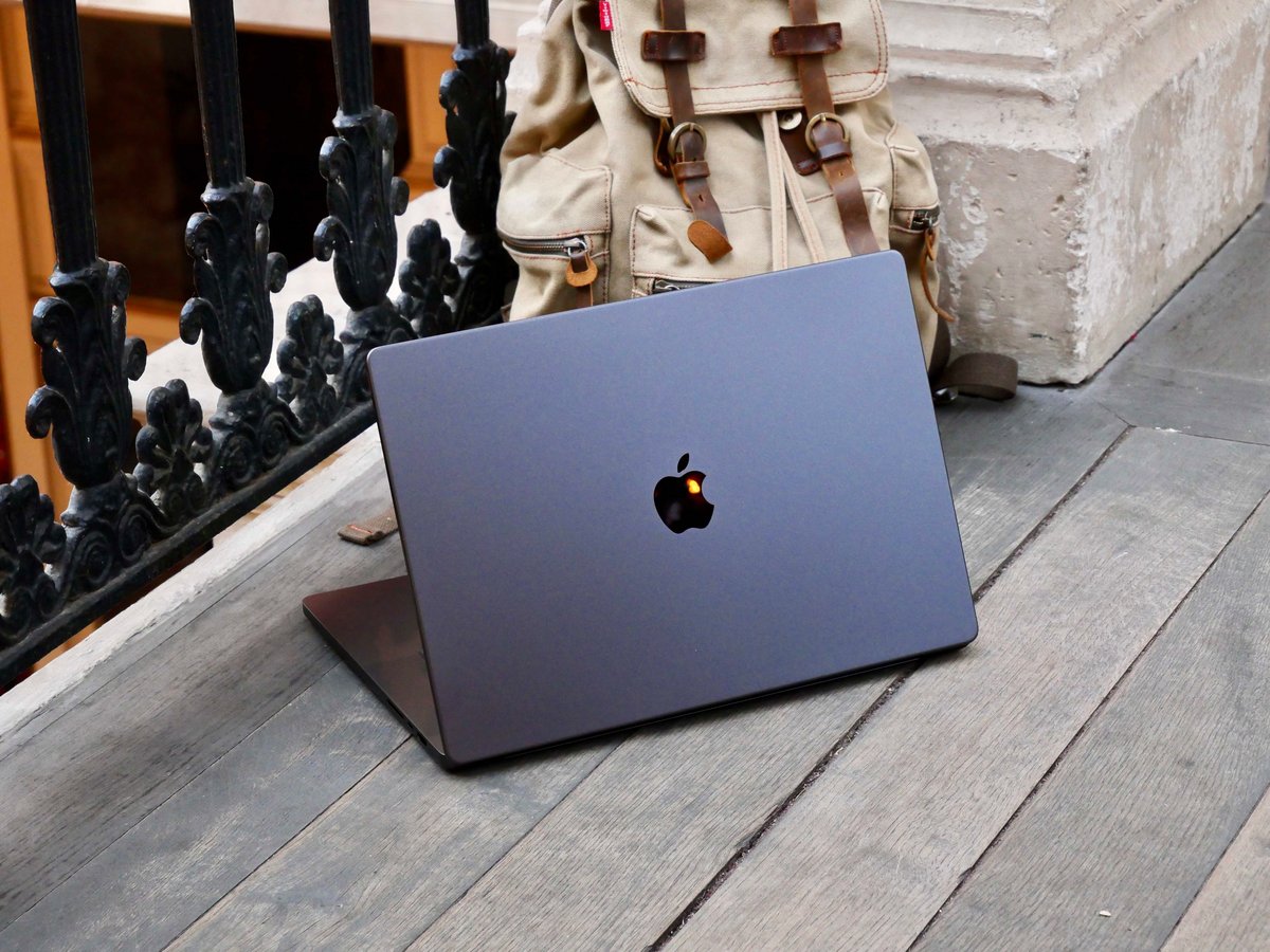 Apple ne prévoit pas de changer le design de ses Macbook tout de suite © Nathan Le Gohlisse pour Clubic