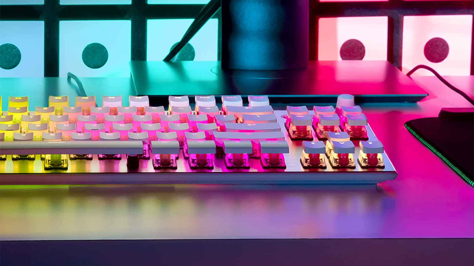 Le Roccat Vulcan TKL Pro