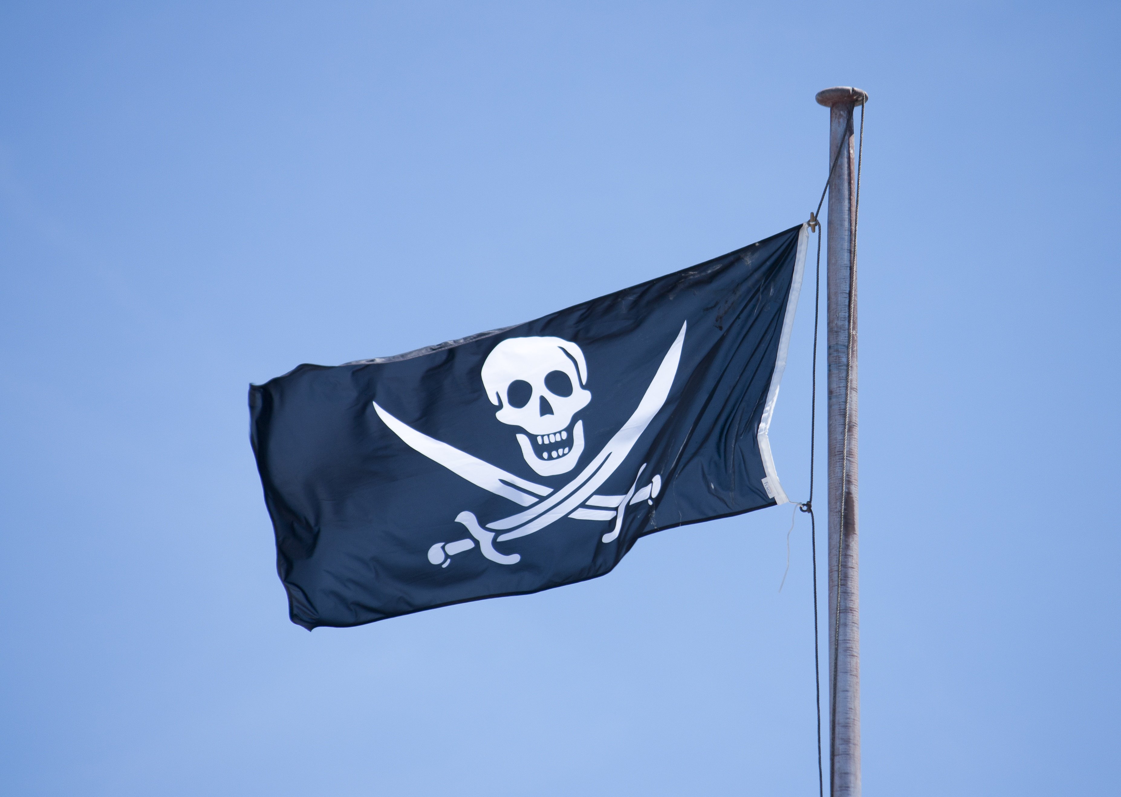Des "pirates" en herbe piégés par une vraie organisation pirate ; c'est l'histoire derrière "Klopatra". © brackish_nz / Shutterstock