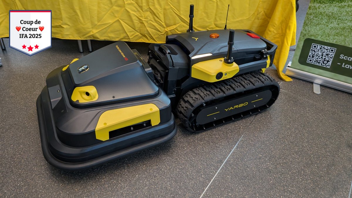 Le robot derrière son module de tonte professionnel à double disque (Mower Pro). La partie robot sur chenilles fait 67x56x51 cm pour un poids de 61 kg. Mastoc ! ©Nicolas Guyot pour Clubic