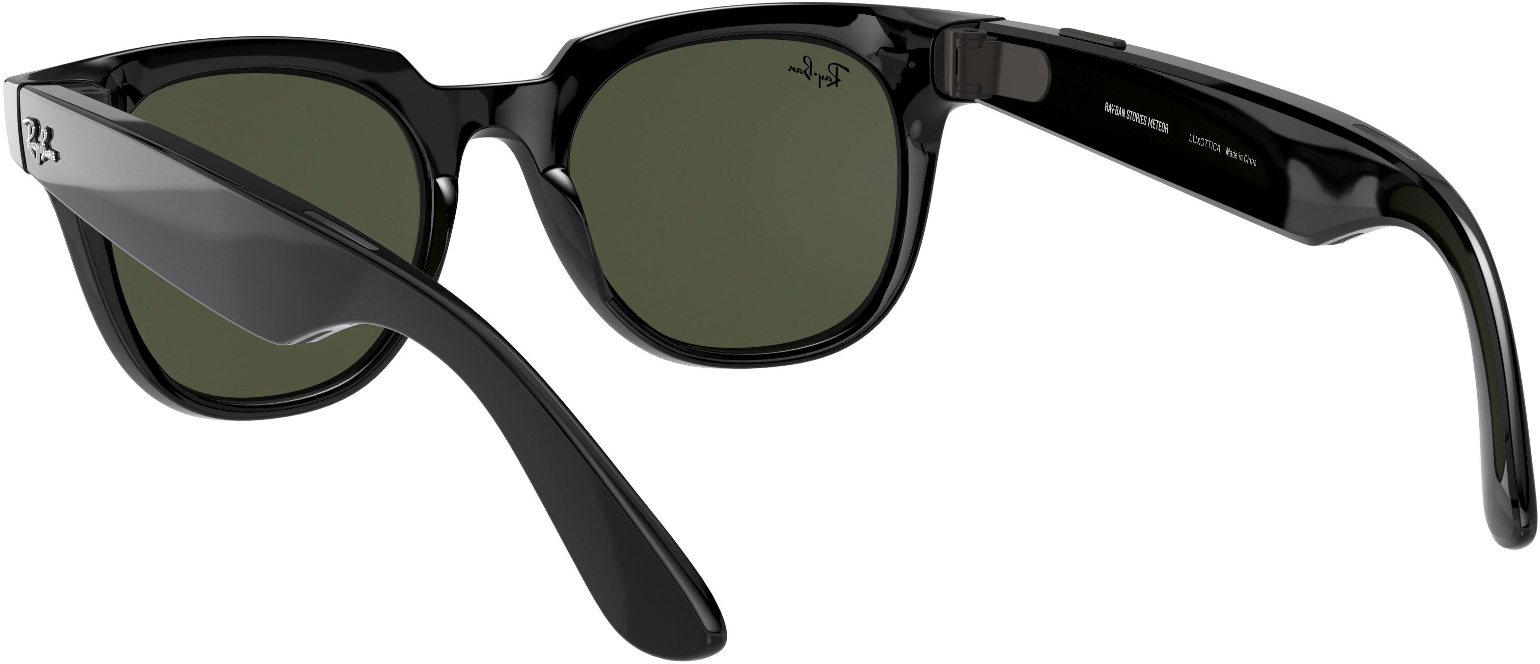 © Ray-Ban