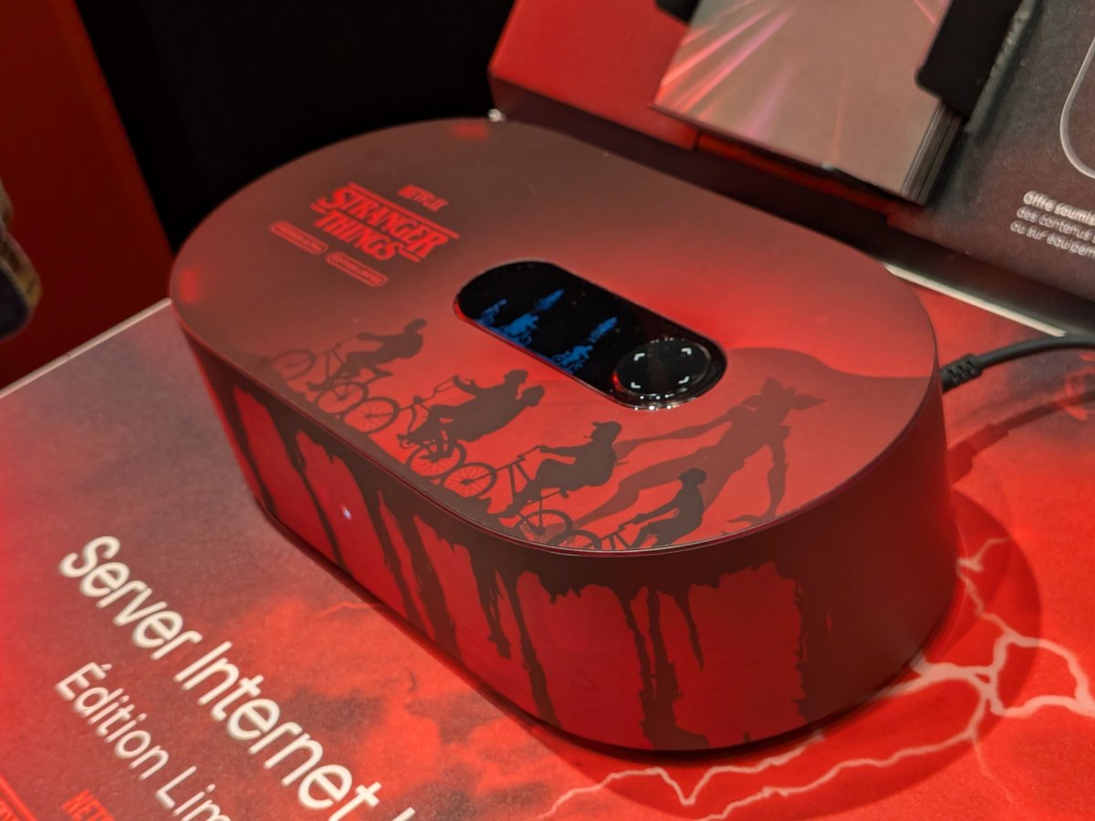 On voit bien l'animation avec les personnages, sur l'écran de la Freebox. © Nicolas Guyot / Clubic