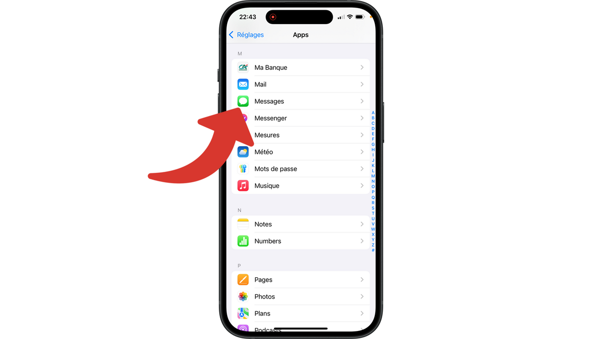 Rendez-vous dans les réglages liés à l'app Messages de votre iPhone © Clubic