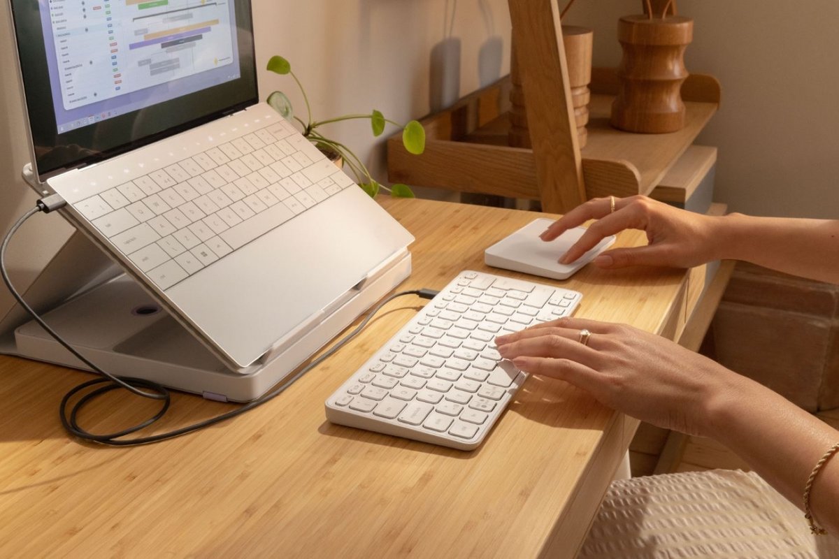 Logitech propose un nouveau kit pliable avec support d'ordinateur portable, clavier, pavé tactile et rangement © Logitech