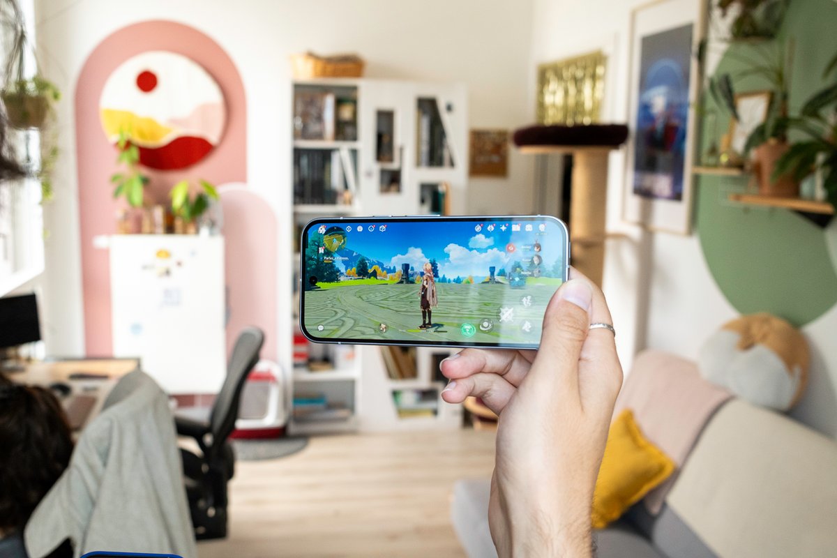 Genshin Impact se lance par défaut en qualité moyenne et à 30 fps. Le Pixel 10 n'arrive pas à tenir les 60 fps de façon fluide. © Pierre Crochart pour Clubic.com