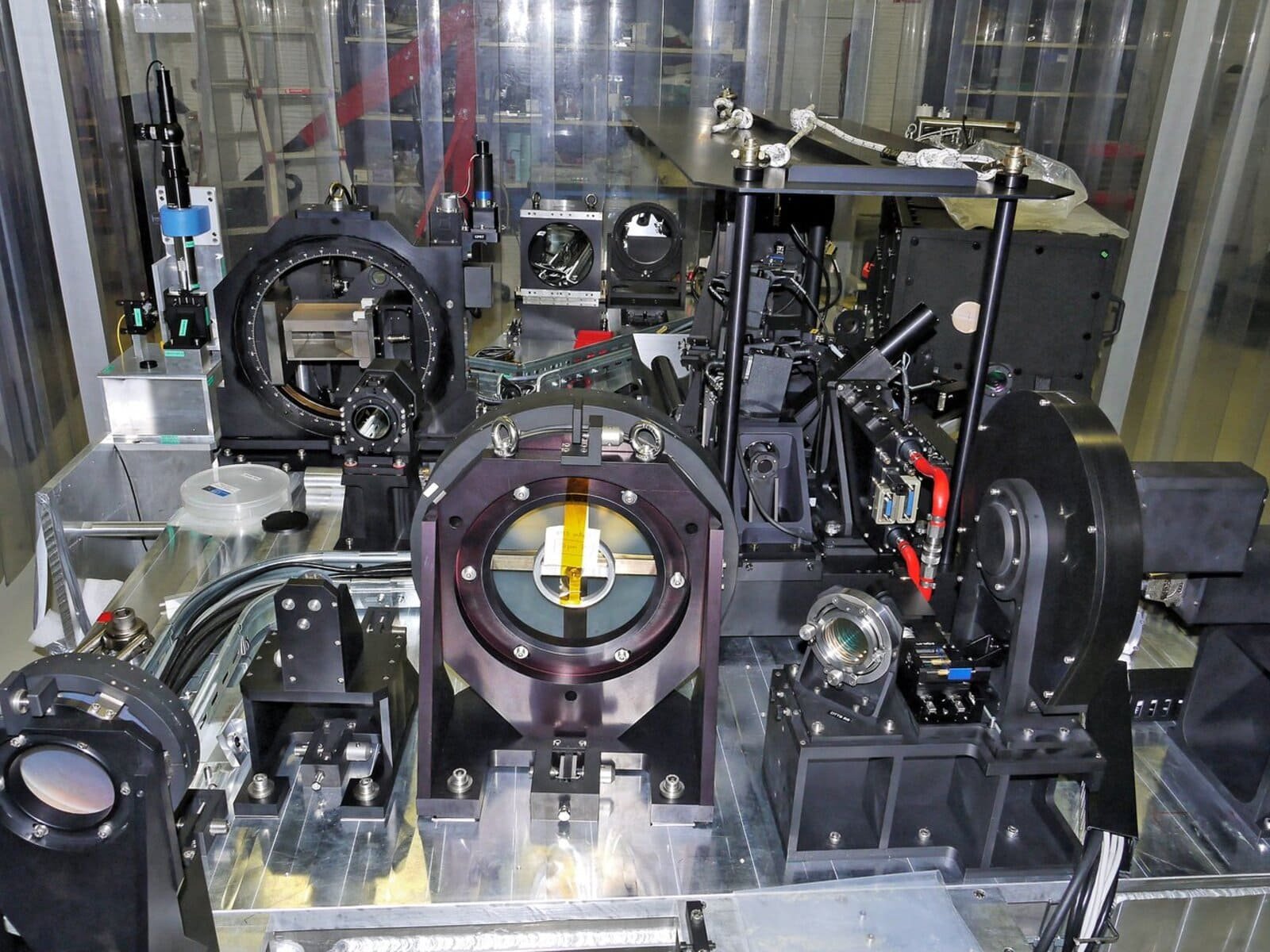Voici un petit aperçu du banc optique SPHERE. © ESO
