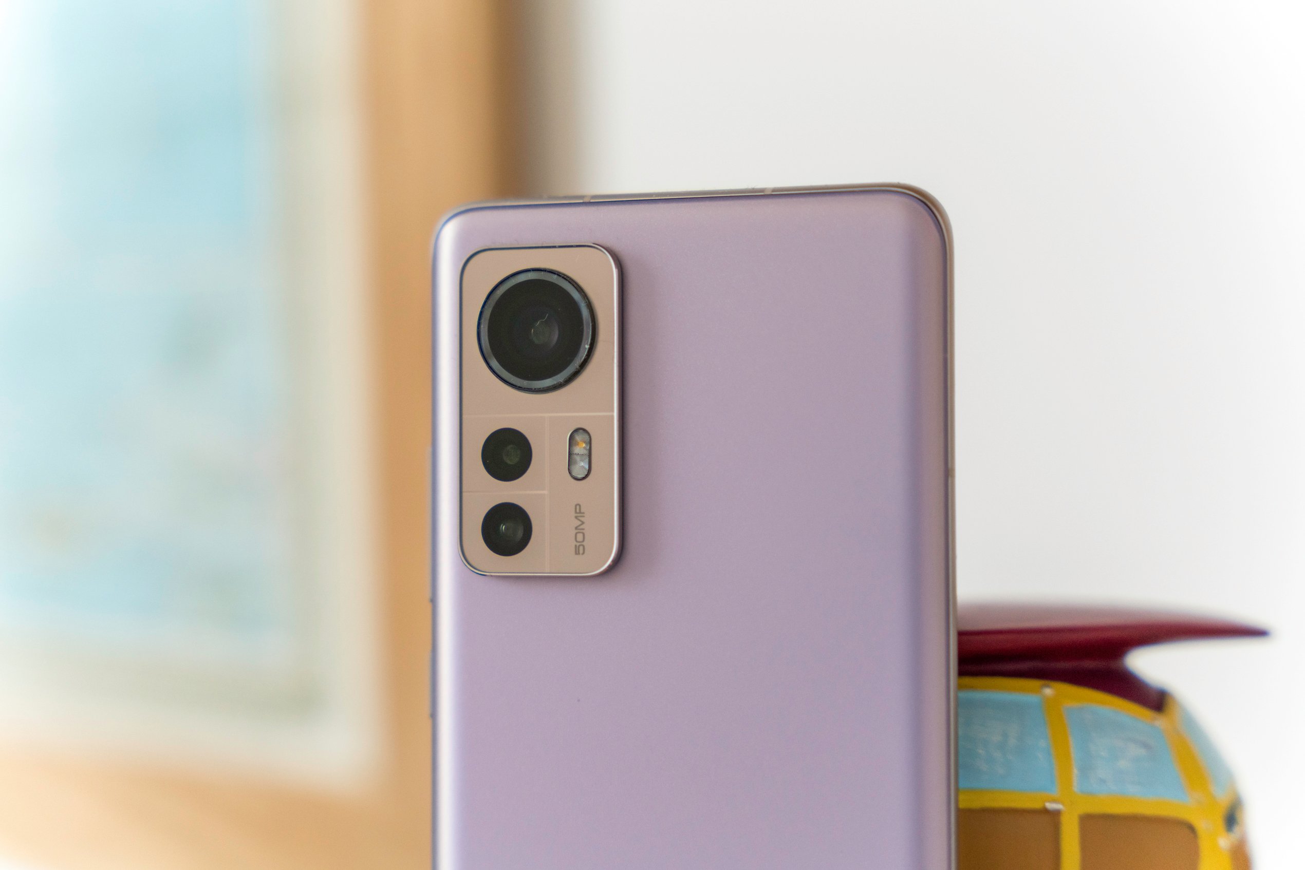 Le Xiaomi 12 © Pierre Crochart pour Clubic