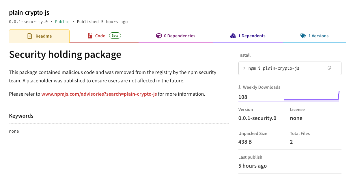 Les attaquants ont d’abord publié une version saine de "plain-crypto-js", sans doute pour crédibiliser le paquet avant d’en déployer une version malveillante. © Clubic