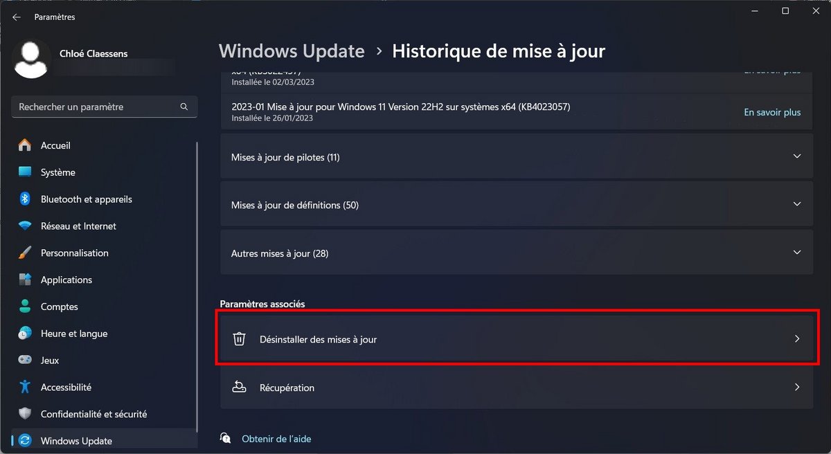 Cliquez sur "Désinstaller des mises à jour" pour supprimer la build KB5043145 © Clubic