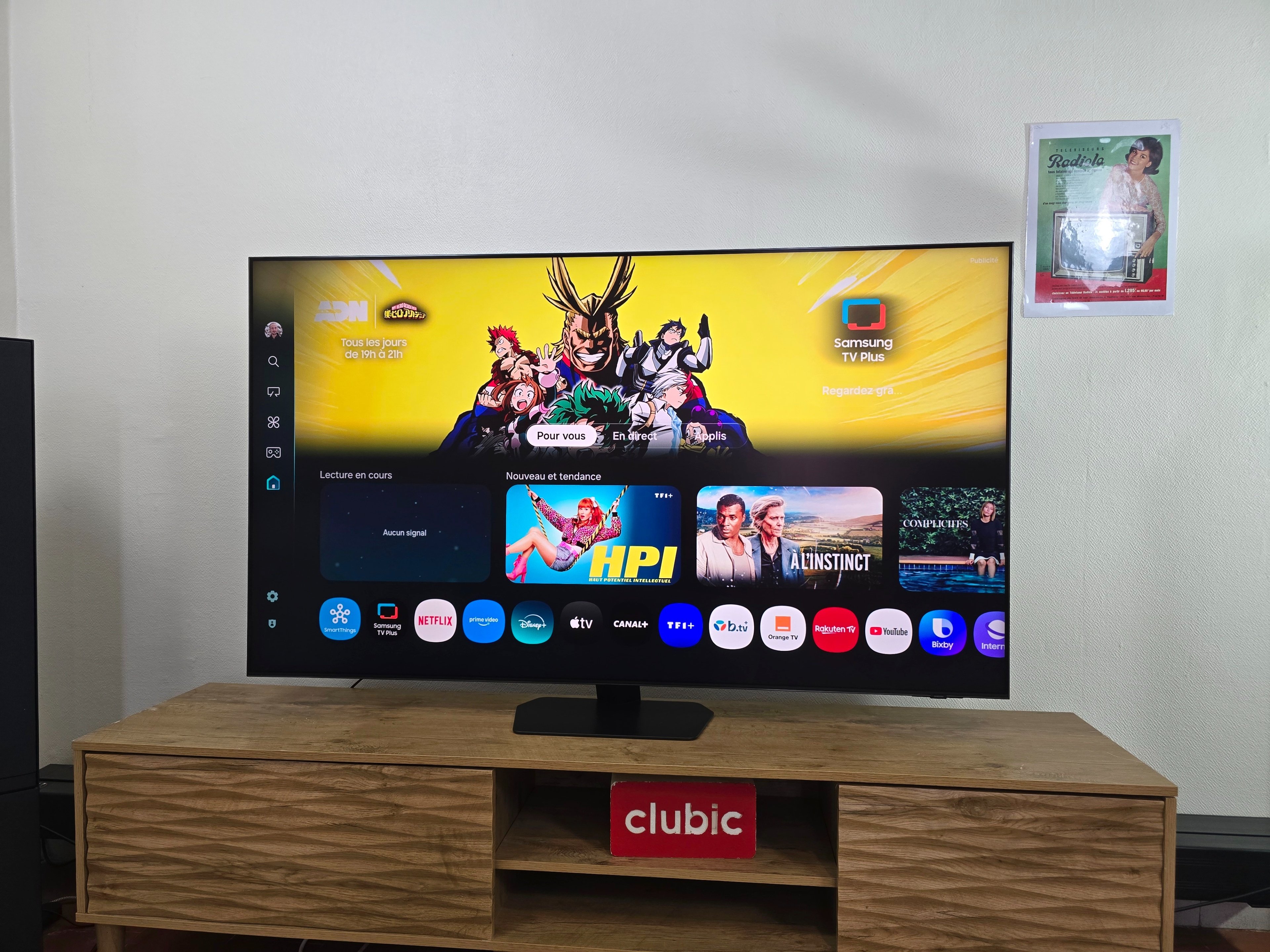 Jellyfin arrive sur les téléviseurs Samsung, comme ce Samsung QN90F. © Matthieu Legouge
