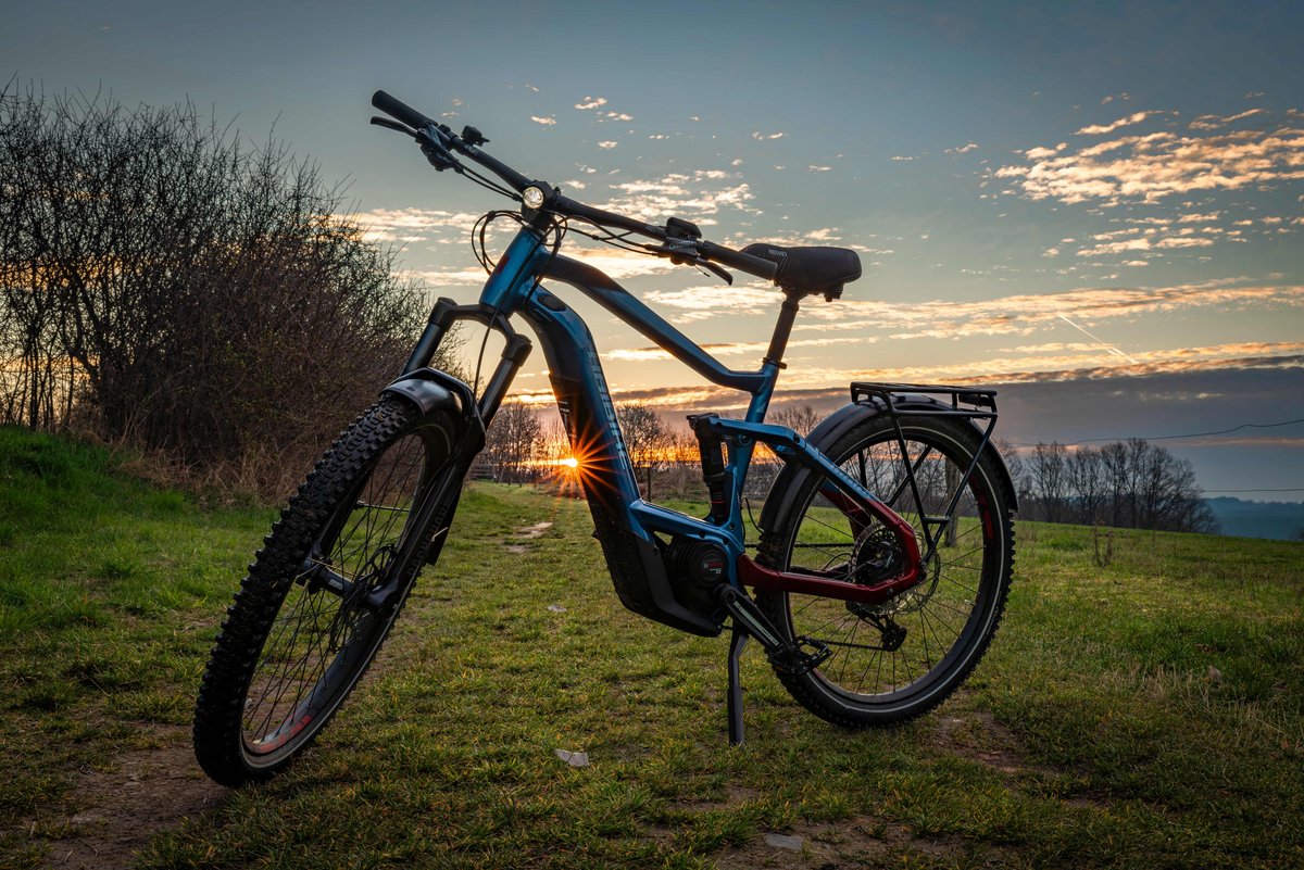   La plupart des vélos électriques modernes et de gamme correcte sont équipés de batteries assez conséquentes. © Michael Nosek / Shutterstock